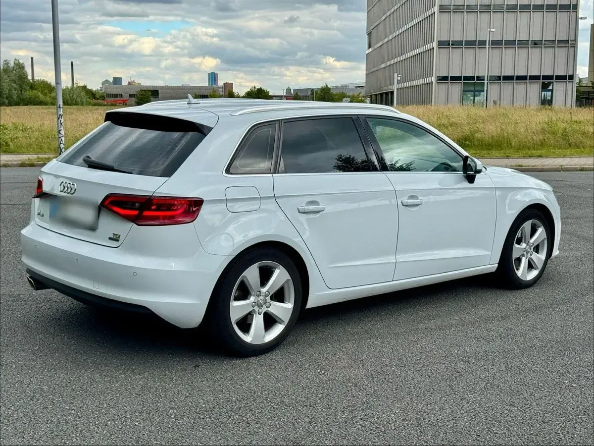 Gebraucht Audi A3 Premium 184 PS (135 kW) 2016 Weiß Limousine