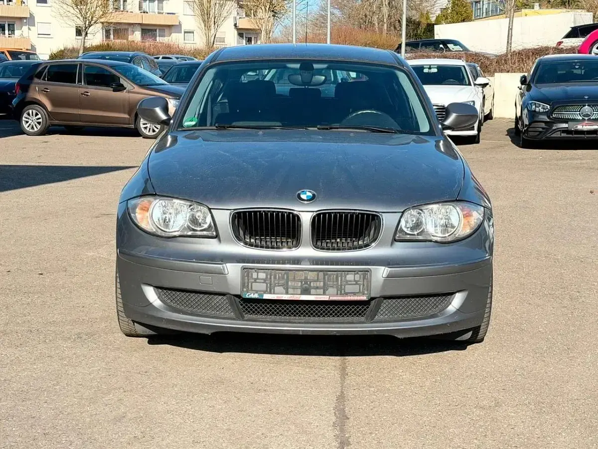 Gebraucht BMW 118 Efficient Dynamics 143 PS (105 kW) 2011 Grau Kleinwagen