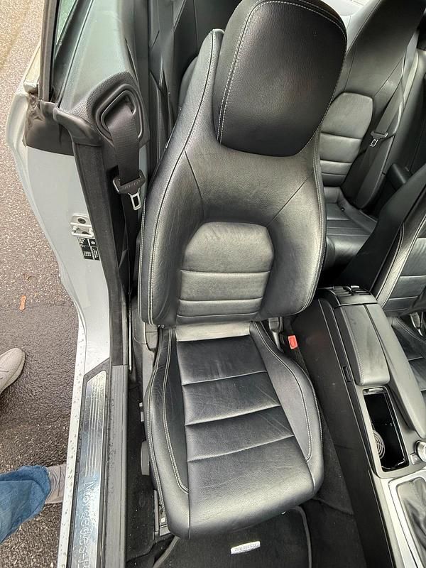 Gebraucht Mercedes E250 204 PS (150 kW) 2011 Silber Coupé