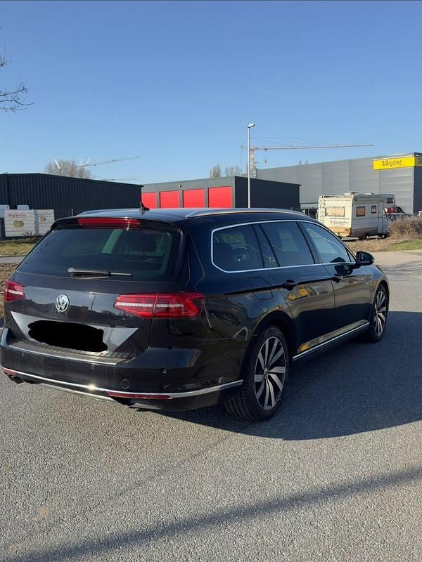 Gebraucht VW Passat Highline 190 PS (139 kW) 2015 Schwarz Kombi