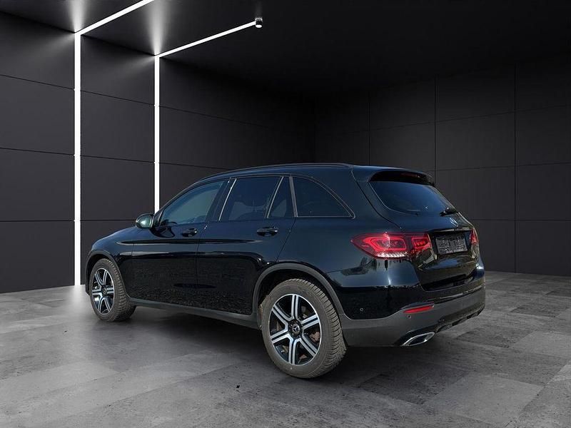 Gebraucht Mercedes GLC220 Night 194 PS (142 kW) 2020 Schwarz  unilack SUV