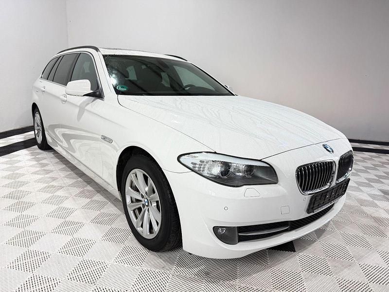 Gebraucht BMW 520 Sport Line 184 PS (135 kW) 2011 Weiß Kombi