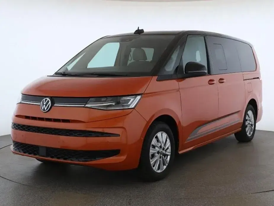 Gebraucht VW Multivan Edition 150 PS (110 kW) 2025 Orange Van / Kleinbus