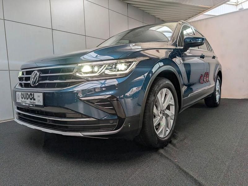Gebraucht VW Tiguan Elegance 150 PS (110 kW) 2022 Blau SUV