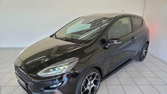 Schwarz metallic Gebraucht 2018 Ford Fiesta ST Kleinwagen | 17.920 € (Fairer Preis) - Bild 1/4
