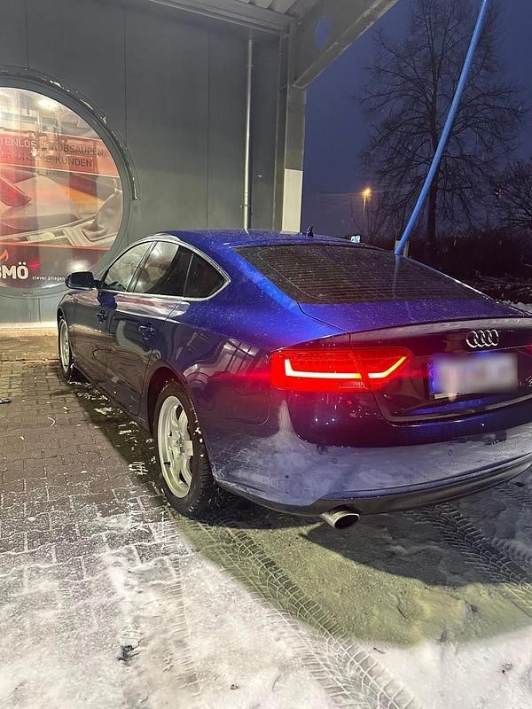 Gebraucht Audi A5 170 PS (125 kW) 2012 Blau Limousine