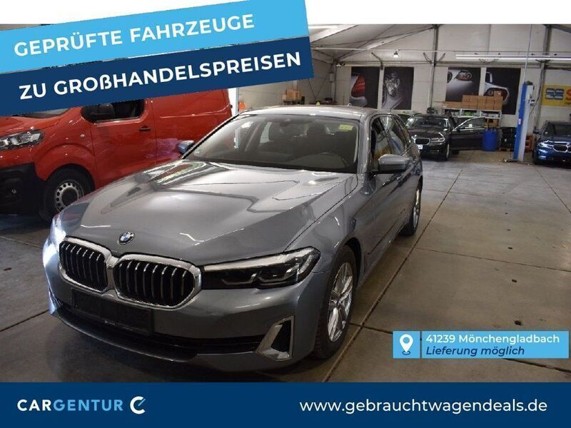 Blau Gebraucht 2022 BMW 530 Luxury Line Limousine | 31.690 € (Superpreis) - Bild 1/2