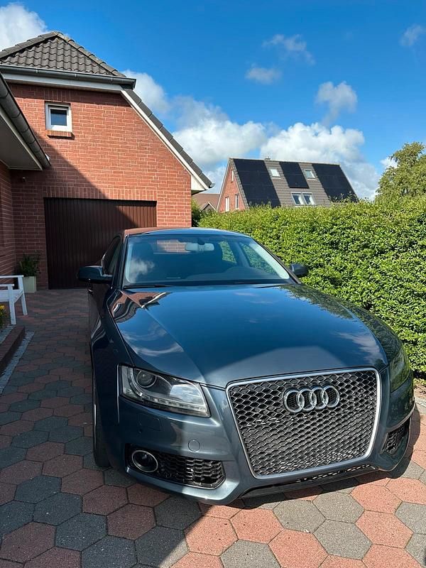 Grau Gebraucht 2011 Audi A5 Coupé | 7.500 € (Superpreis) - Bild 1/4