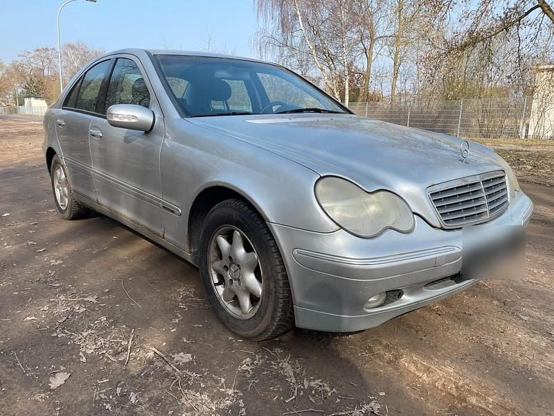 Gebraucht Mercedes C220 143 PS (105 kW) 2001 Silber Limousine