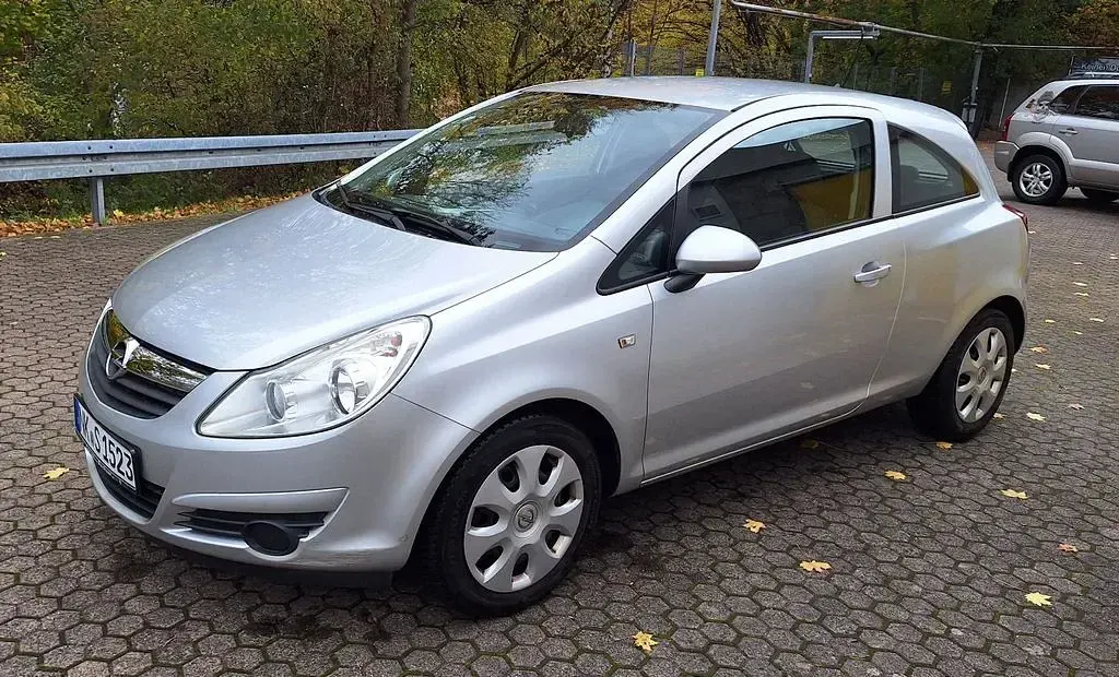 Gebraucht Opel Corsa 80 PS (58 kW) 2008 Silber Kleinwagen