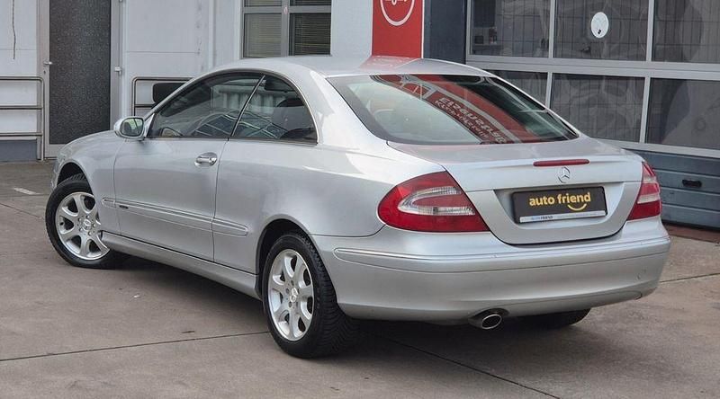 Gebraucht Mercedes CLK240 170 PS (125 kW) 2002 Silber Coupé