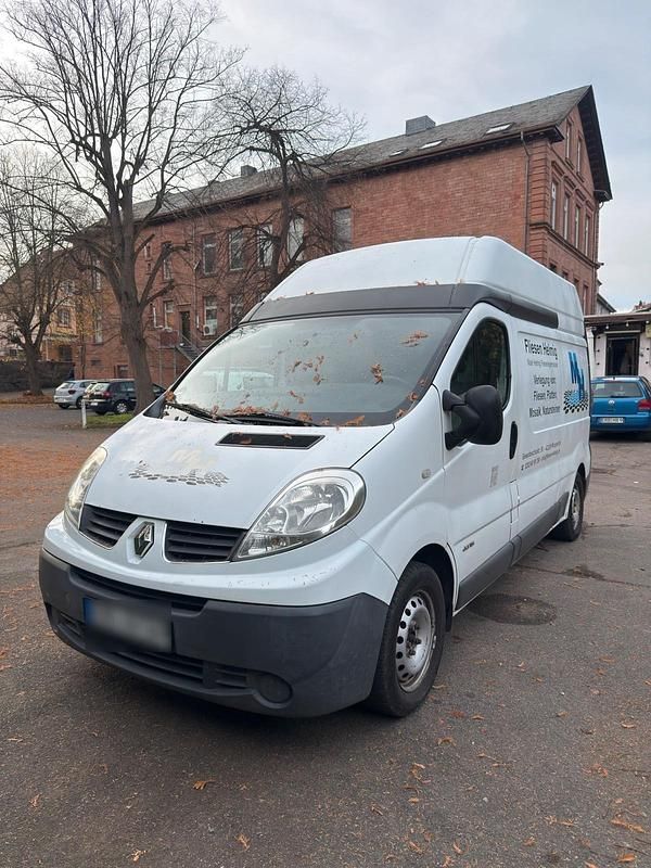 Gebraucht Renault Trafic 145 PS (106 kW) 2008 Weiß Van / Kleinbus