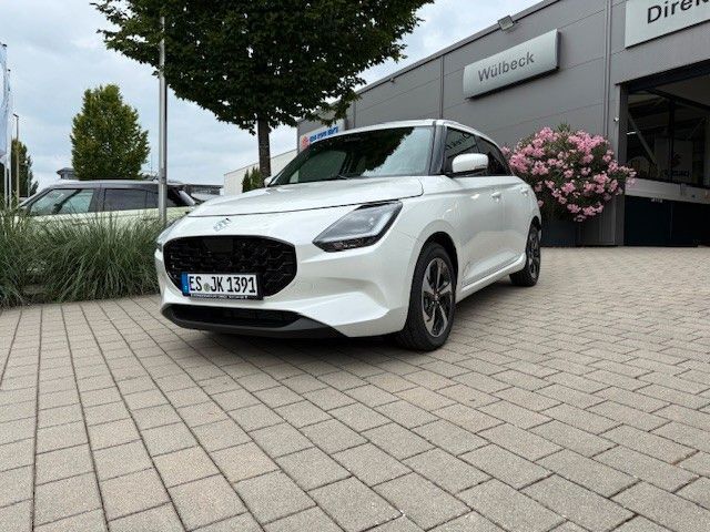Weiß Gebraucht 2025 Suzuki Swift Comfort+ Limousine | 20.590 € (Etwas zu teuer) - Bild 1/4