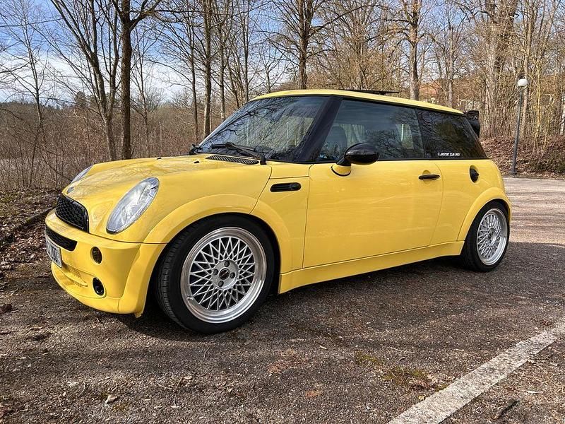Usado Mini ONE 90 HP (66 kW) 2005 Amarelo Citadino