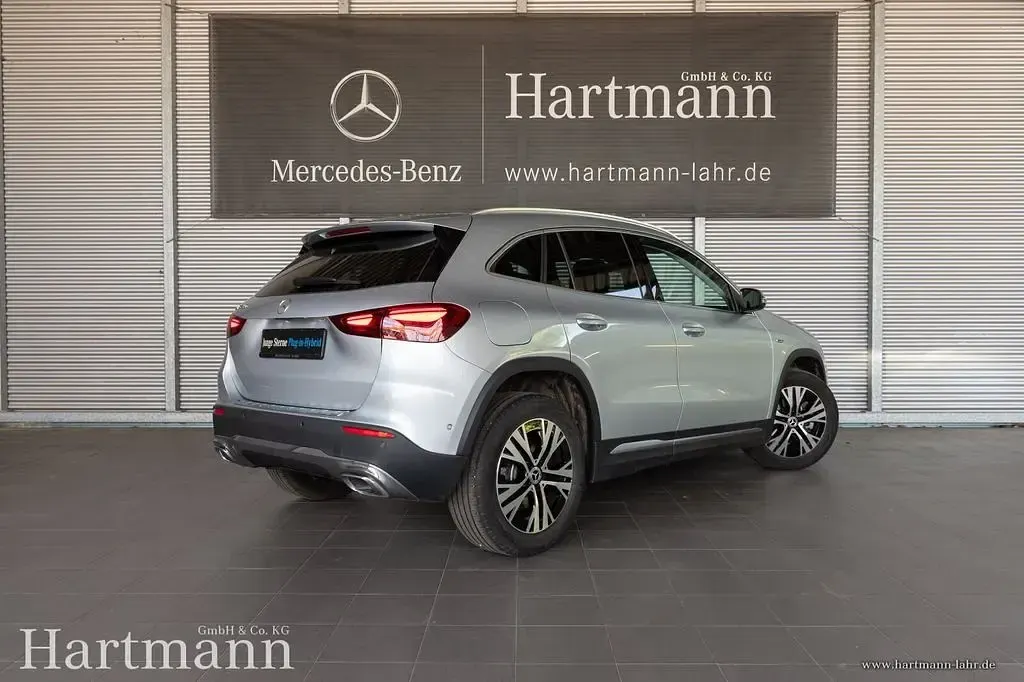 Gebraucht Mercedes GLA250 Advanced 163 PS (119 kW) 2025 Silber SUV