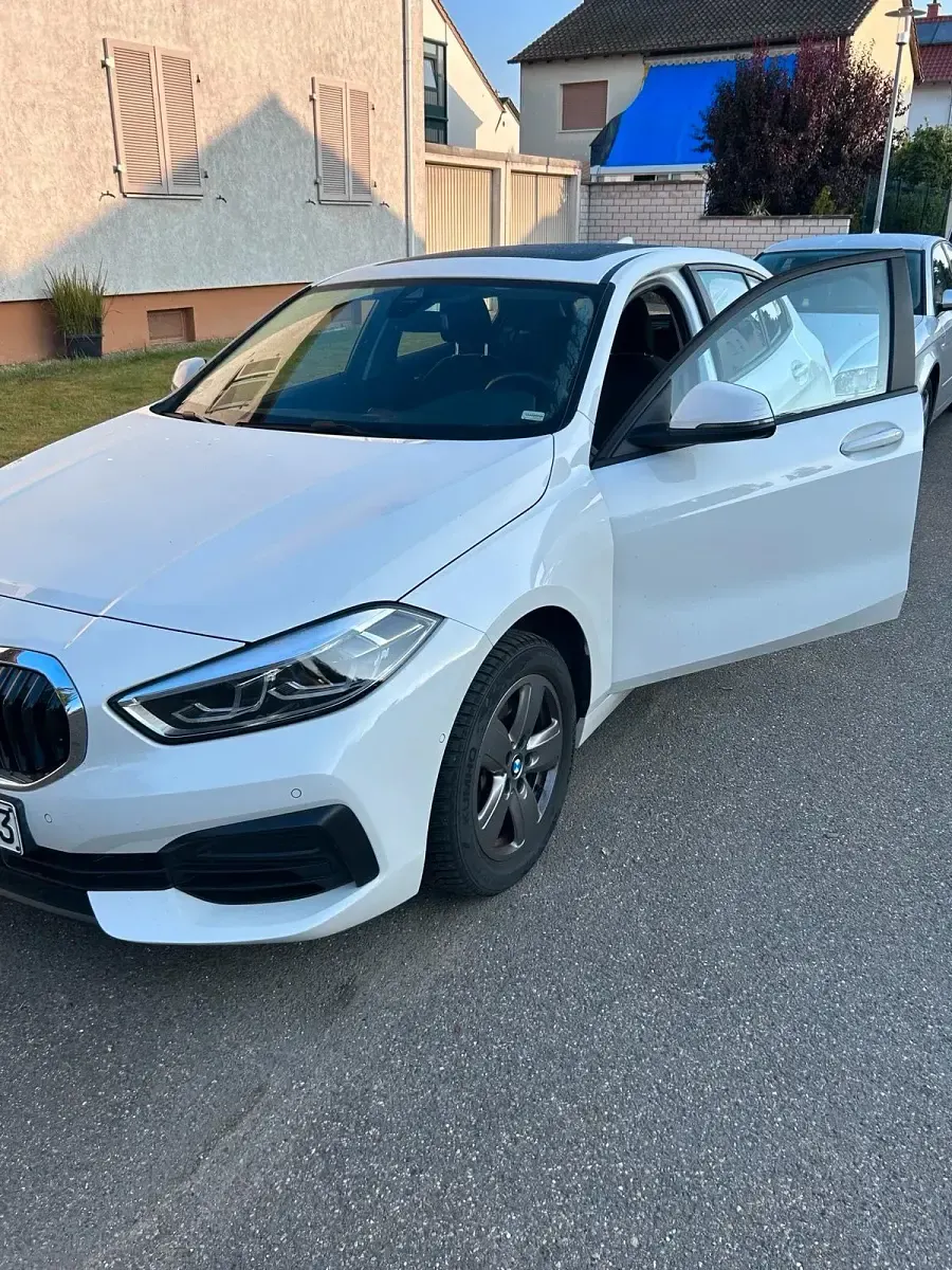 Gebraucht BMW 118 Advantage 140 PS (102 kW) 2020 Weiß Limousine