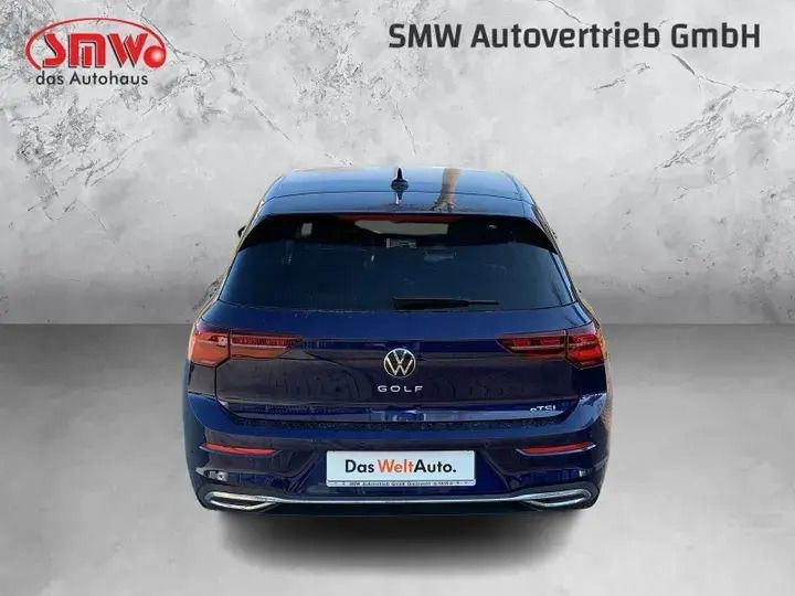 Gebraucht VW Golf VIII Active 150 PS (110 kW) 2023 Atlantic blue metallic Limousine