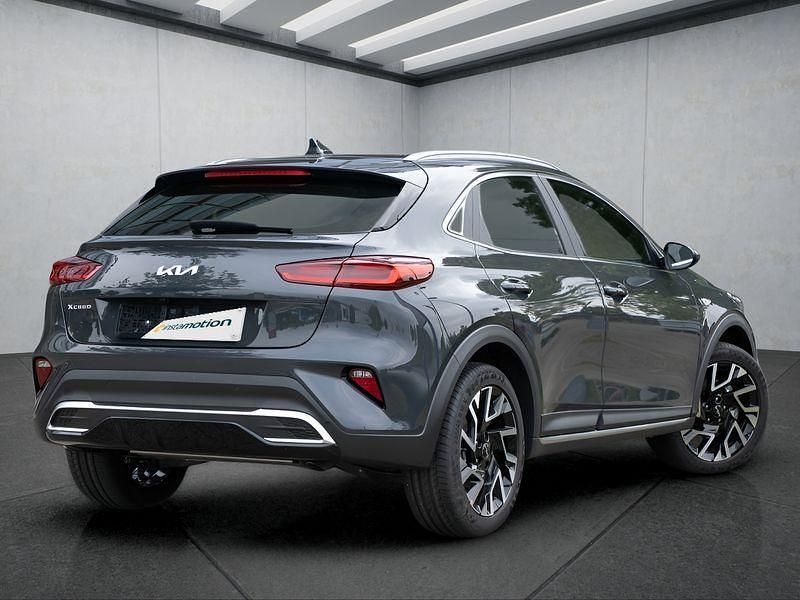 Neu Kia XCeed 140 PS (102 kW) 2025 Silber SUV