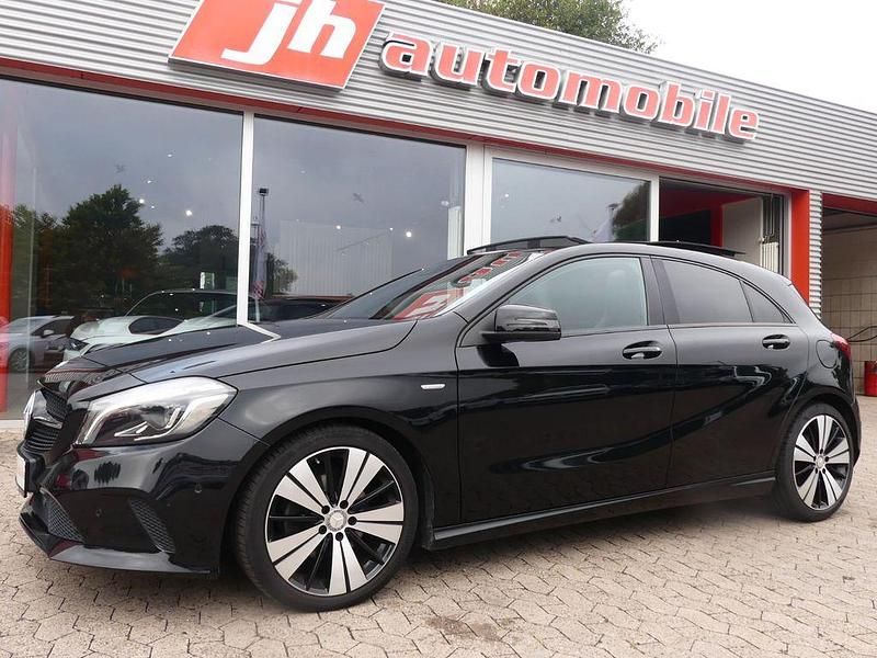 Schwarz Gebraucht 2016 Mercedes A200 Limousine | 18.480 € (Etwas zu teuer) - Bild 1/4