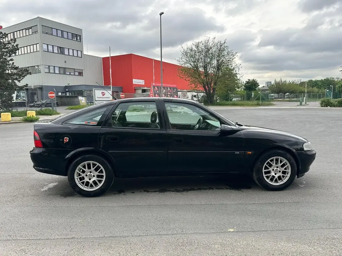 Occasion Opel Vectra 101 ch (74 kW) 2000 Noir Berline