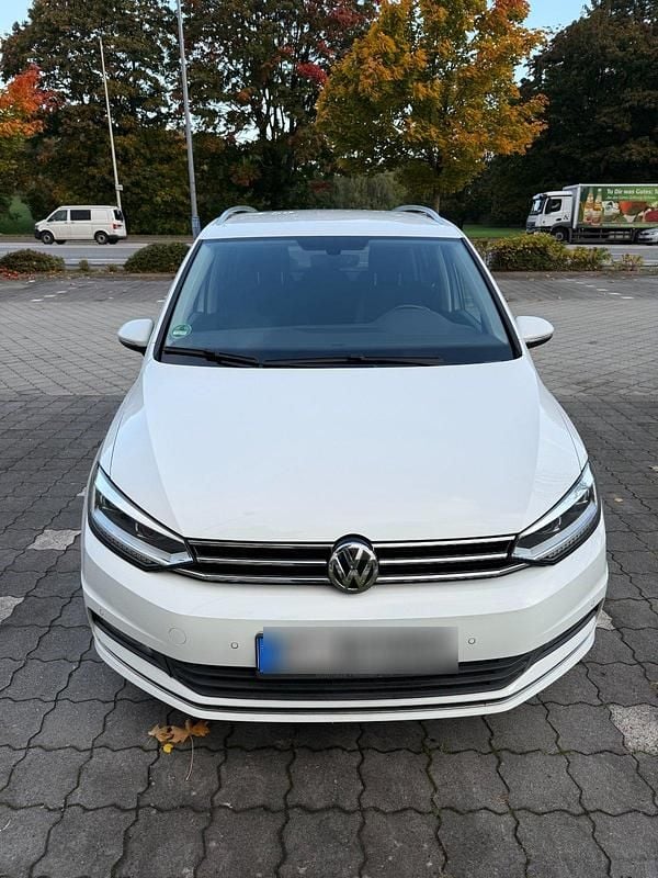 Gebraucht VW Touran Highline 179 PS (131 kW) 2017 Weiß Van / Kleinbus