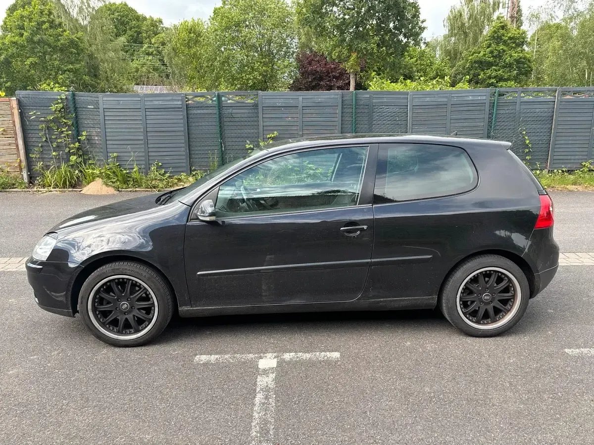 Gebraucht VW Golf V 110 PS (80 kW) 2007 Schwarz Kleinwagen