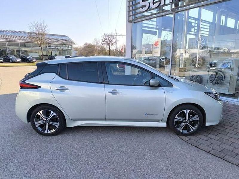 Gebraucht Nissan Leaf Tekna 110 kW (150 PS) 2020 Grün Kleinwagen