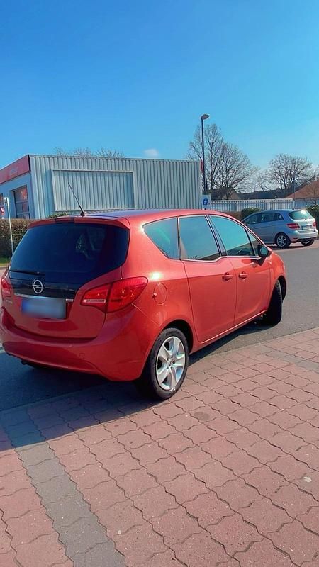 Gebraucht Opel Meriva 101 PS (74 kW) 2011 Rot Van / Kleinbus