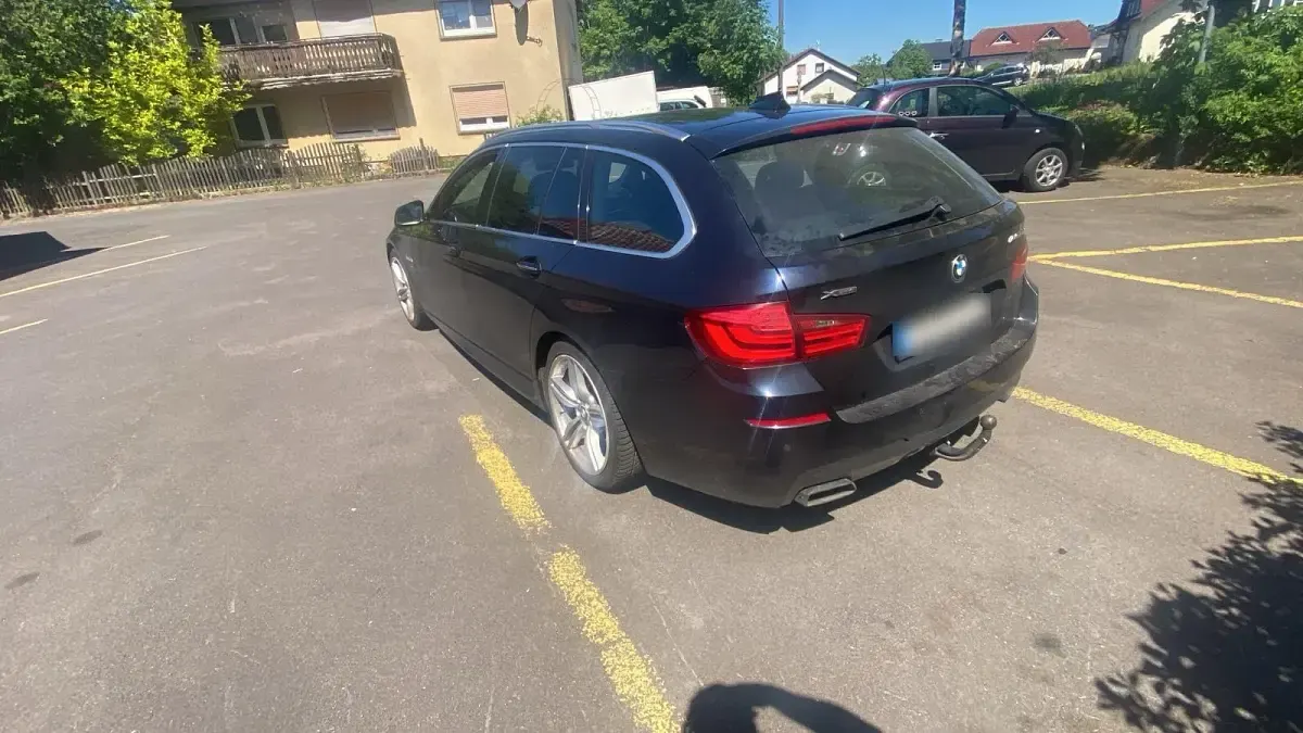 Gebraucht BMW M550 381 PS (280 kW) 2012 Schwarz Limousine