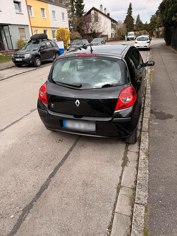 Gebraucht Renault Clio II 74 PS (54 kW) 2008 Schwarz Kleinwagen