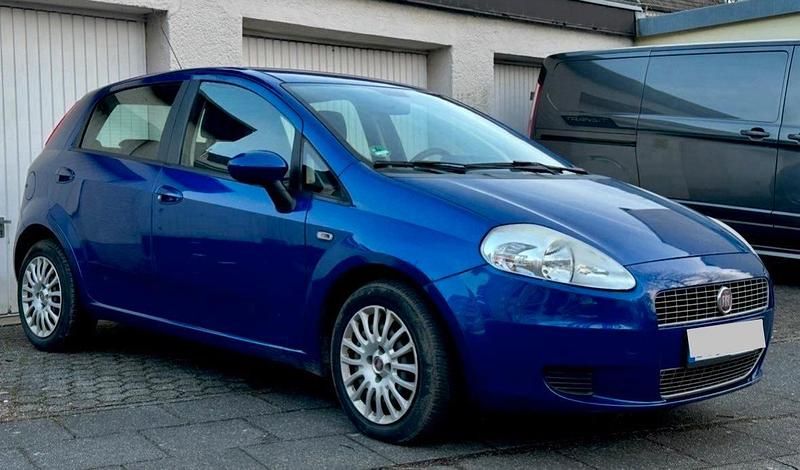 Gebraucht Fiat Punto 77 PS (56 kW) 2009 Blau Kleinwagen