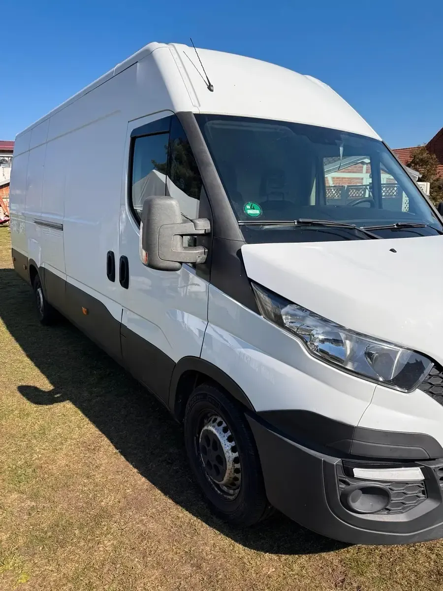 Gebraucht Iveco Daily 147 PS (108 kW) 2015 Weiß Limousine