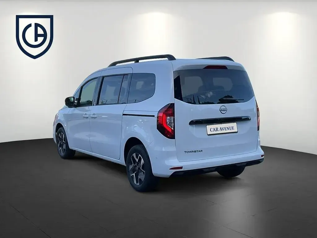 Neu Nissan Townstar Tekna 131 PS (96 kW) 2026 Weiß Van / Kleinbus