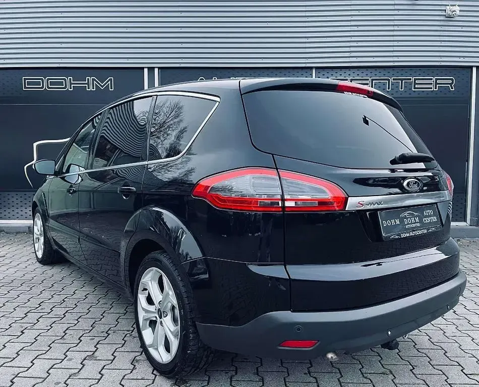 Gebraucht Ford S-MAX Titanium 163 PS (119 kW) 2010 Pantherschwarz metallic Van / Kleinbus
