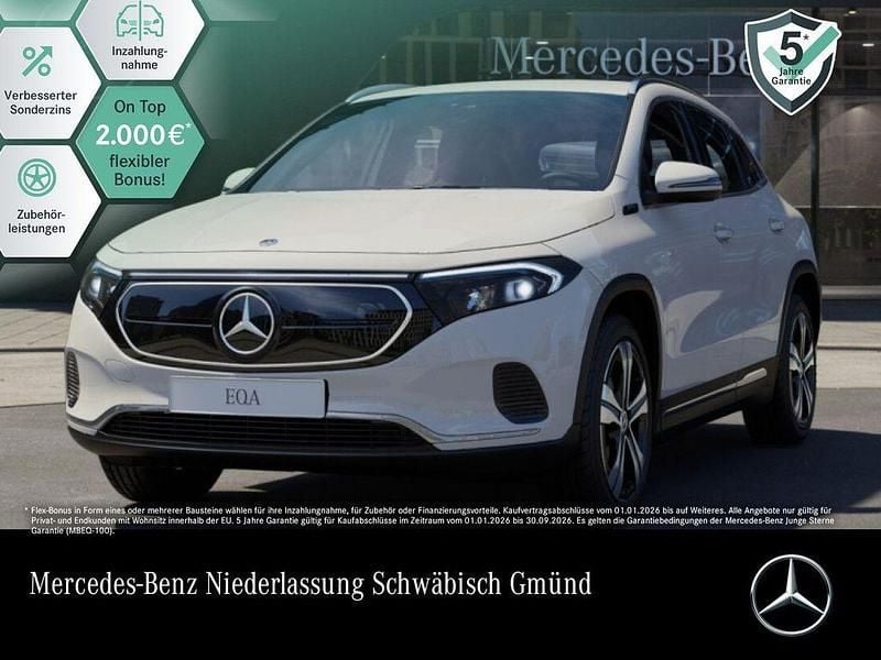Gebraucht Mercedes EQA250 Progressive 139 kW (190 PS) 2022 Weiß SUV