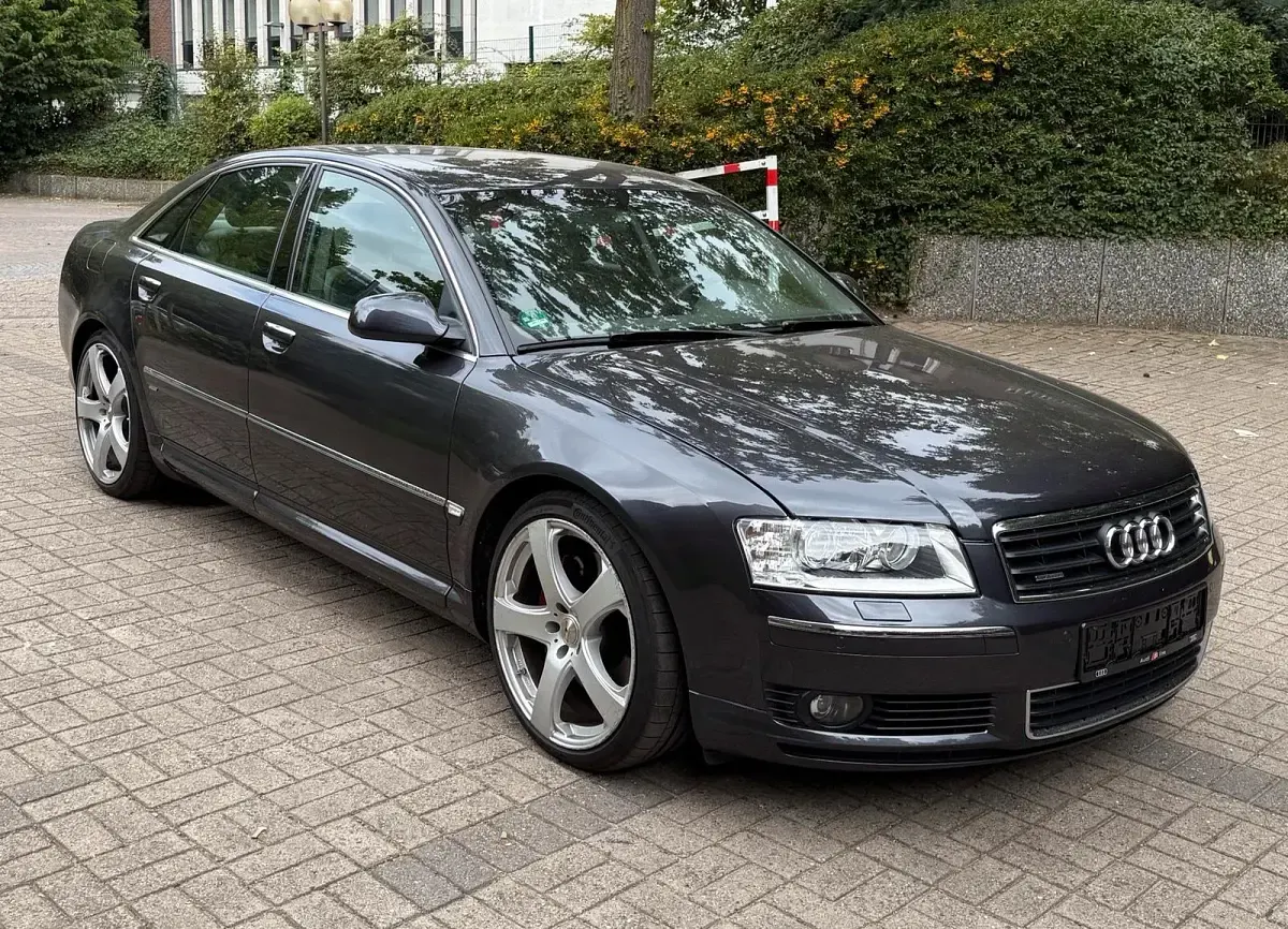 Gebraucht Audi A8 334 PS (245 kW) 2002 Grau Limousine