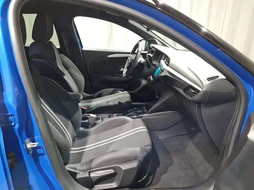 Gebraucht Opel Corsa 101 PS (74 kW) 2025 Blau Kleinwagen