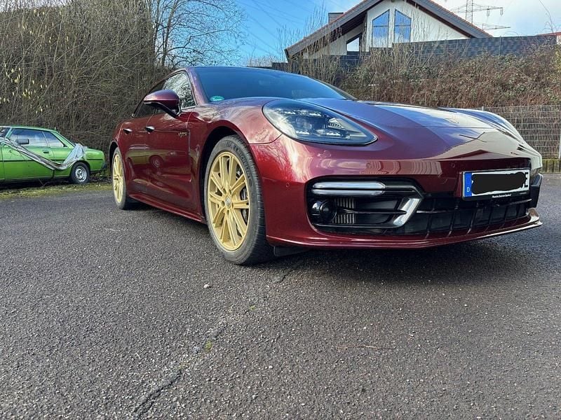 Gebraucht Porsche Panamera Turbo S Sport Turismo 700 PS (514 kW) 2021 Rot Limousine