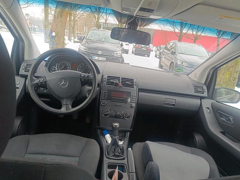Gebraucht Mercedes A150 95 PS (69 kW) 2004 Schwarz Kleinwagen
