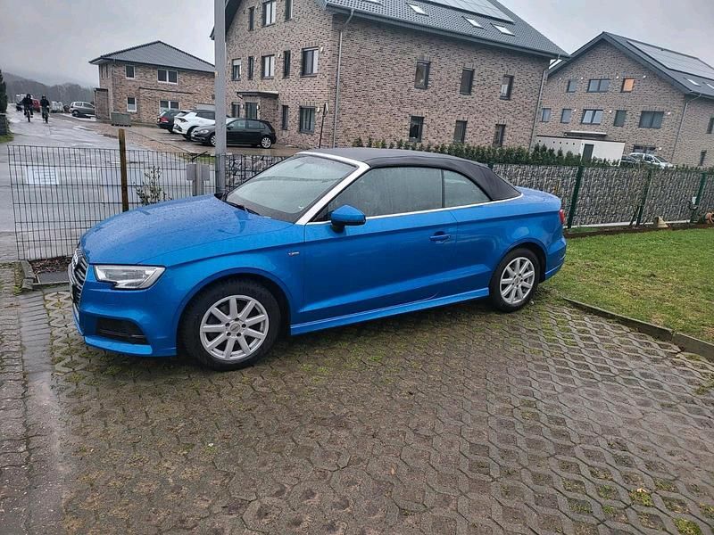 Gebraucht Audi A3 Cabriolet 150 PS (110 kW) 2020 Blau Cabrio