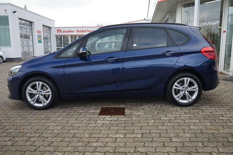 Gebraucht BMW 218 Advantage 150 PS (110 kW) 2020 Mediterranblau metallic Van / Kleinbus