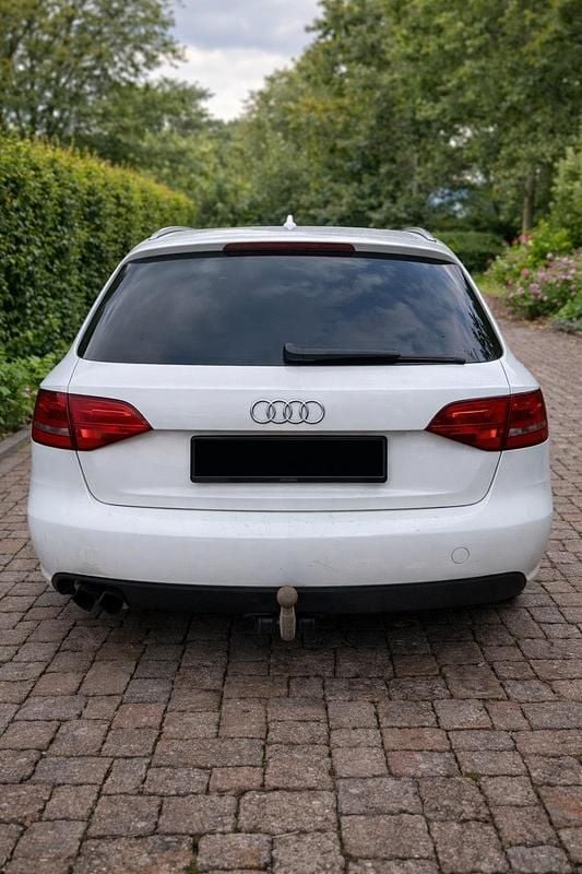 Gebraucht Audi A4 S-Line 120 PS (88 kW) 2009 Weiß Kombi