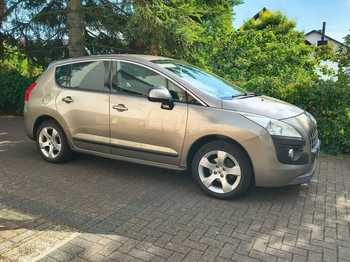 Gebraucht Peugeot 3008 Active 120 PS (88 kW) 2012 Beige Kombi