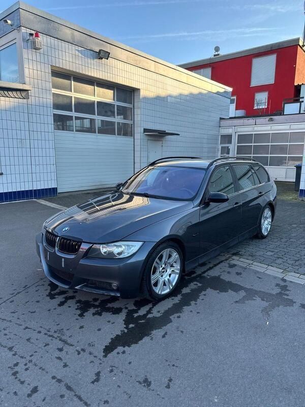 Grau Gebraucht 2006 BMW 325 M Sport Kombi | 6.750 € (Etwas zu teuer) - Bild 1/4