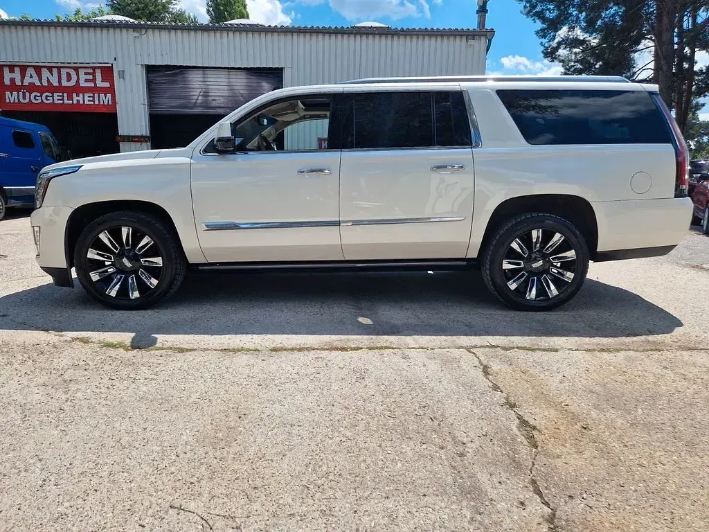 Gebraucht Cadillac Escalade 426 PS (313 kW) 2015 Weiß SUV