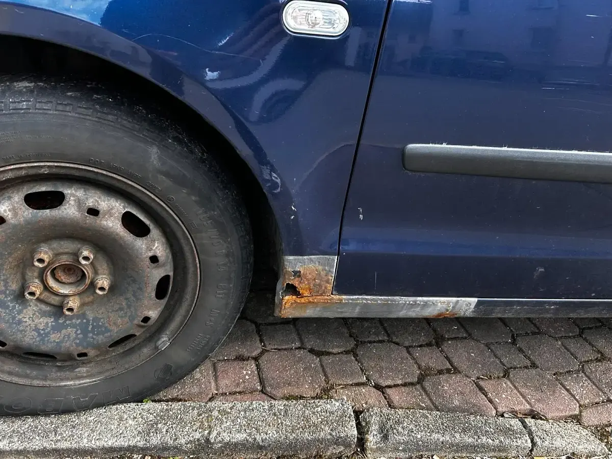 Gebraucht VW Polo 64 PS (47 kW) 2002 Blau Kleinwagen