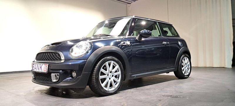 Usado Mini Cooper SD 143 HP (105 kW) 2014 Azul Citadino