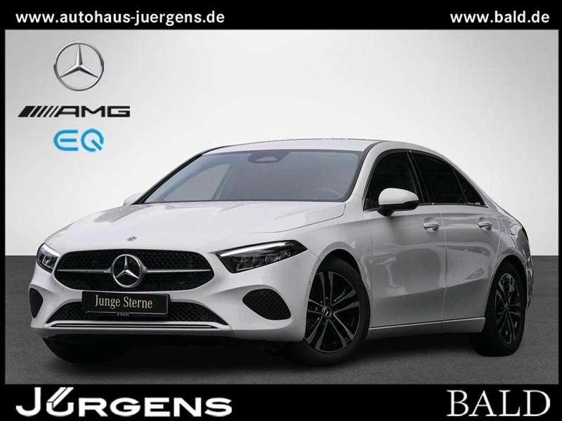 Gebraucht Mercedes A200 Progressive 163 PS (119 kW) 2024 Weiss polarweiß Limousine