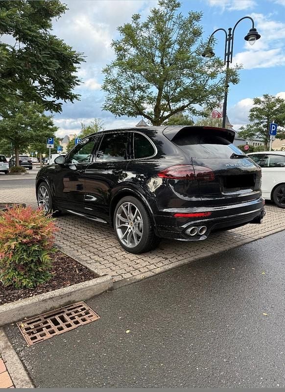 Gebraucht Porsche Cayenne Sport 258 PS (189 kW) 2016 Schwarz SUV