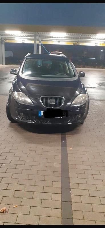 Schwarz Gebraucht 2008 Seat Altea Van / Kleinbus | 2.400 € (Superpreis) - Bild 1/4